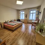 Gina Konukevi 3*