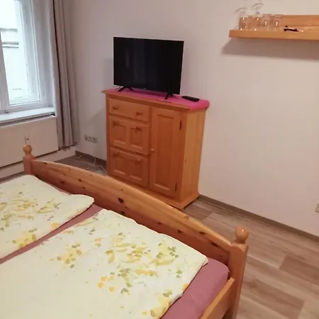Gina Konukevi 3*